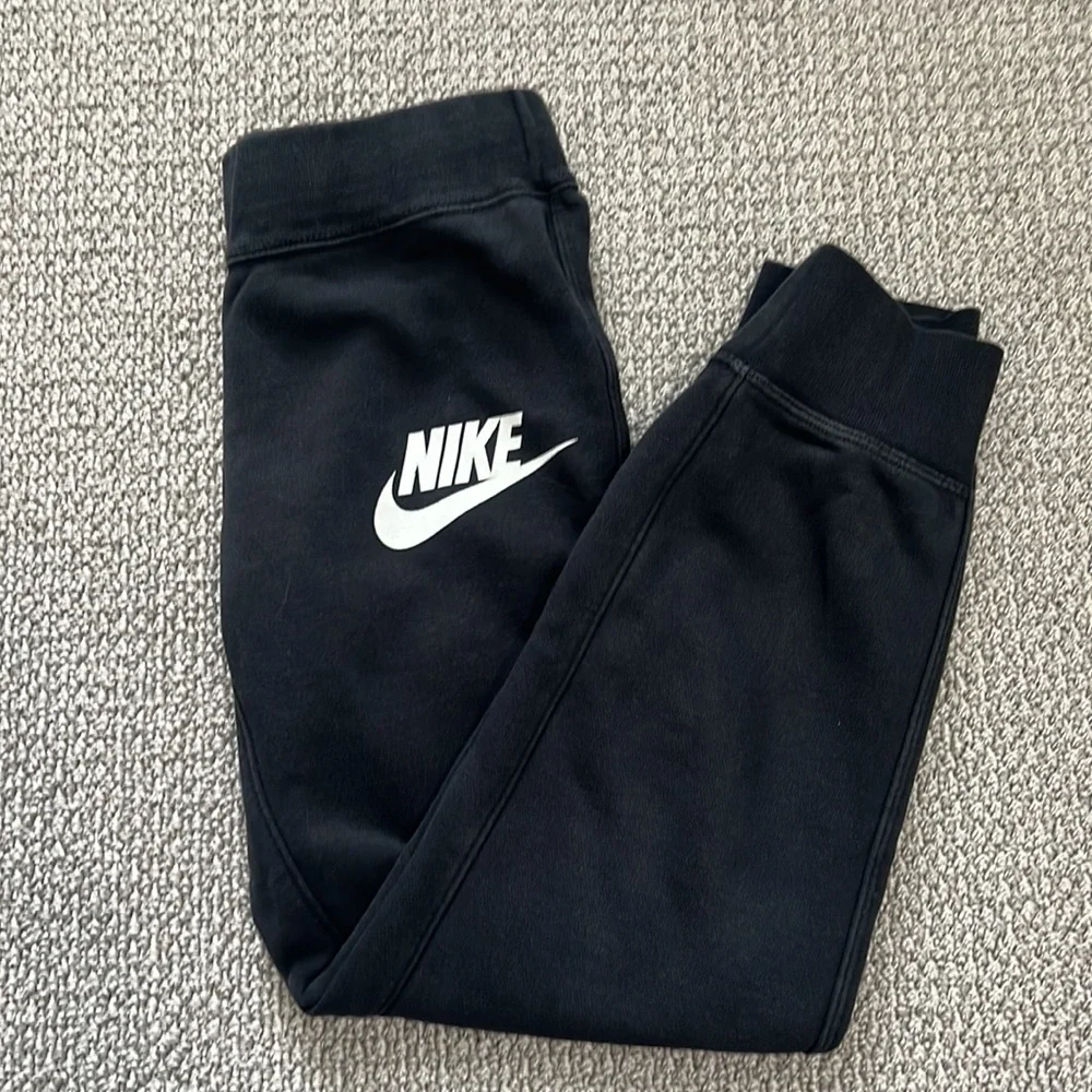 Girls Nike Bottoms Bundle - Picture 3 of 13